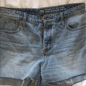 Gap Vintage Cut Off Short